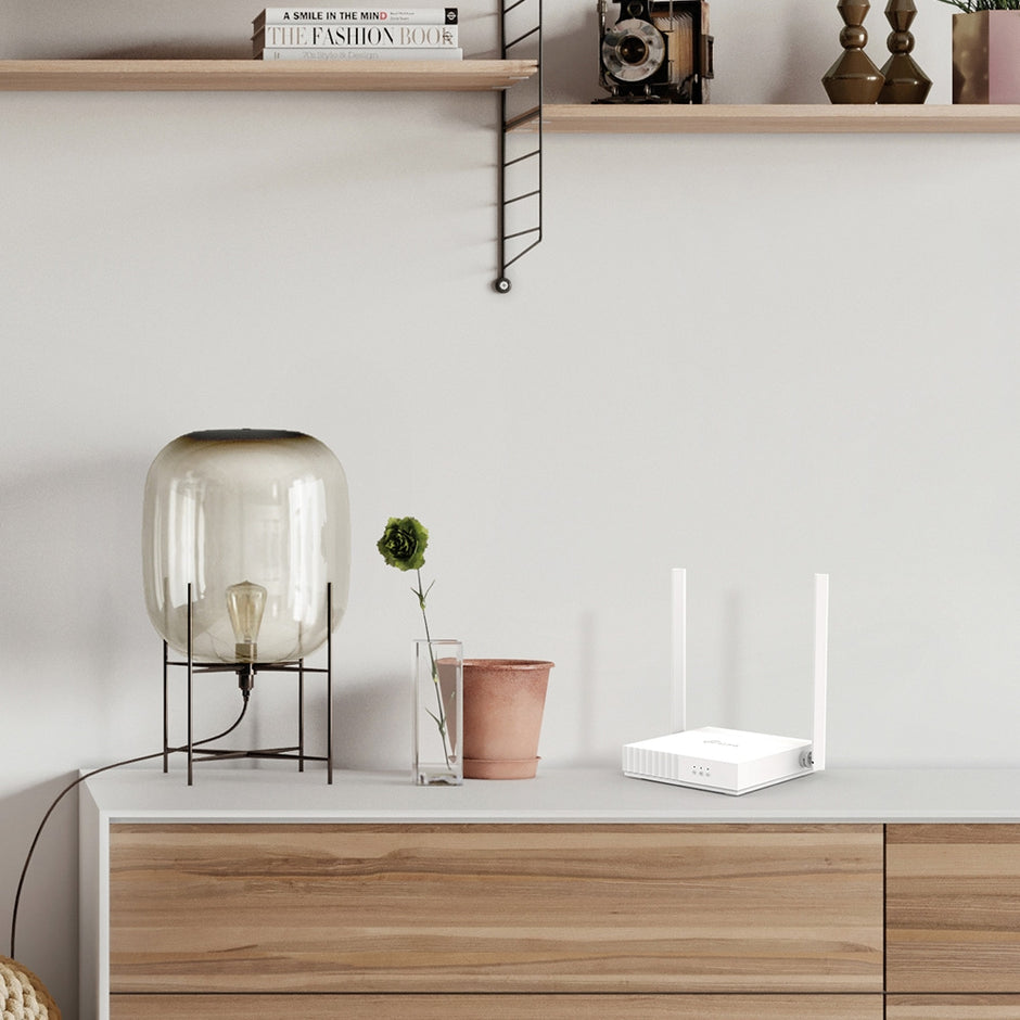 TP-Link TL-WR820N – 300 Mbps Multi-Mode Wi-Fi Router